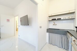 Familienapartment, Mehrere Schlafzimmer (Boccaccio) | Eigene Küche | Kühlschrank, Ofen, Herdplatte, Geschirrspüler