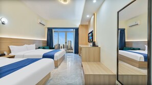 Elite-Zweibettzimmer, Balkon, Stadtblick