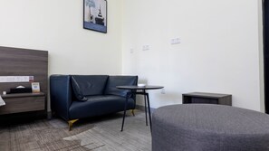 Phòng đôi Business, ban công, quang cảnh thành phố | Nội thất