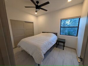 1 bedroom, WiFi, bed sheets - Cozy 1-bedroom bungalow in peaceful Tucson with stunning views (Tucson)