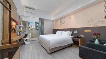 Lyxigt dubbelrum - utsikt mot staden