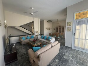 Unclassified image, 3 of 57, button - 4 Bedroom Seaside Hurghada Escape (محافظة البحر الأحمر)
