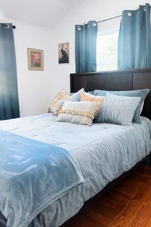 2 dormitorios, escritorio, tabla de planchar con plancha y wifi gratis