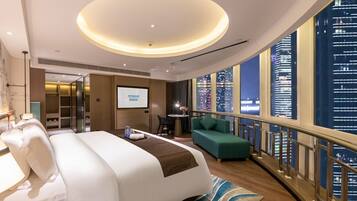 Panoramic dubbelrum - utsikt mot staden