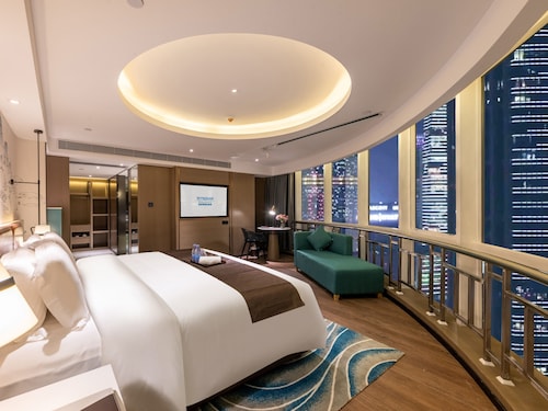 Ramada Encore International Hotel Jiangnanxi Metro Station Branch - Free Shuttle Bus to Canton Fair Complex During Canton Fair Period