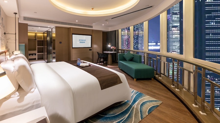 Ramada Encore International Hotel Jiangnanxi Metro Station Branch - Free Shuttle Bus to Canton Fair Complex During Canton Fair Period