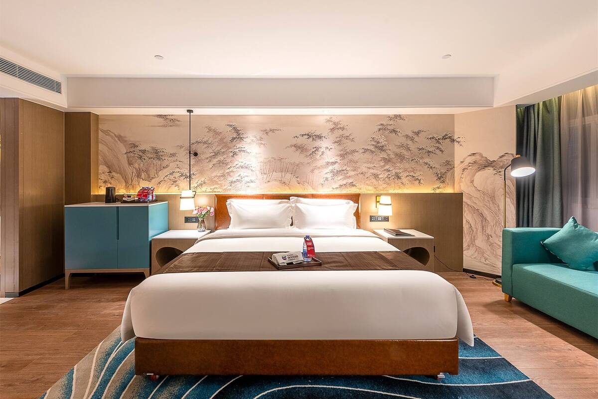 Executive Double Room, City View