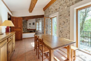 Comfort House, 2 Bedrooms | Dining - Charming Holiday Home in Tautavel With Balcony (Tautavel)