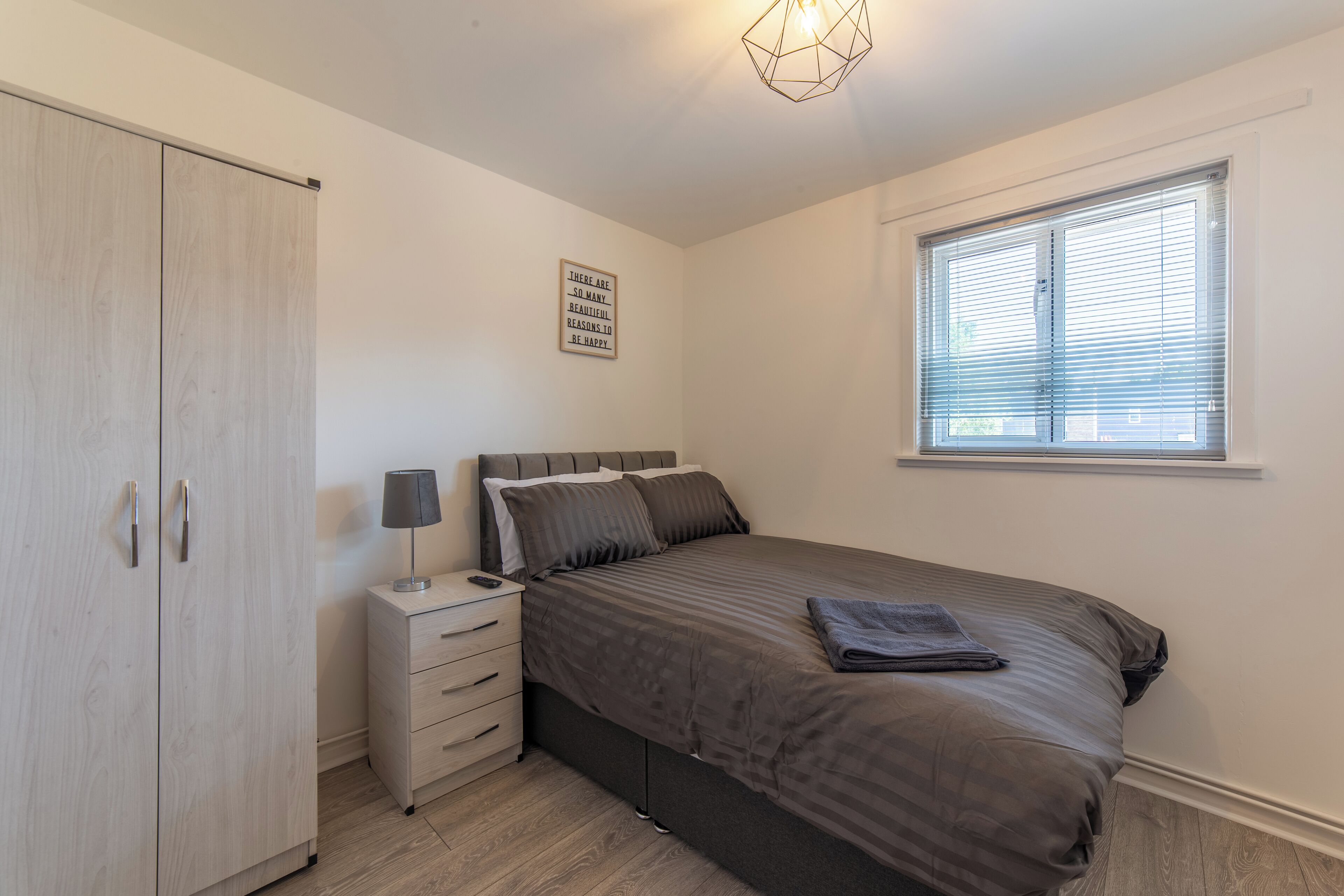 4 Schlafzimmer, Bügeleisen/Bügelbrett, WLAN, Bettwäsche