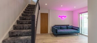 Serene 4-bedroom house in charming Cwmbran perfect for families