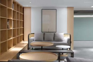 บริเวณนั่งเล่นที่ล็อบบี้