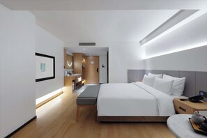 City Double Room, City View | Langsir/tirai gelap terus, kalis bunyi, seterika/papan seterika 