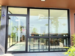 Lobby lounge - Oasis Phamee (Mae Sai)