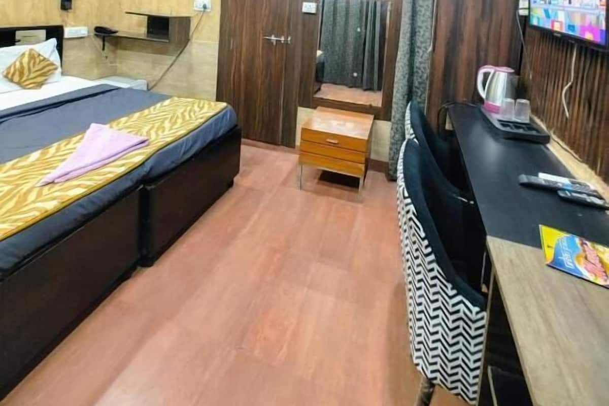 Quarto casal luxo, sacada, vista para a cidade