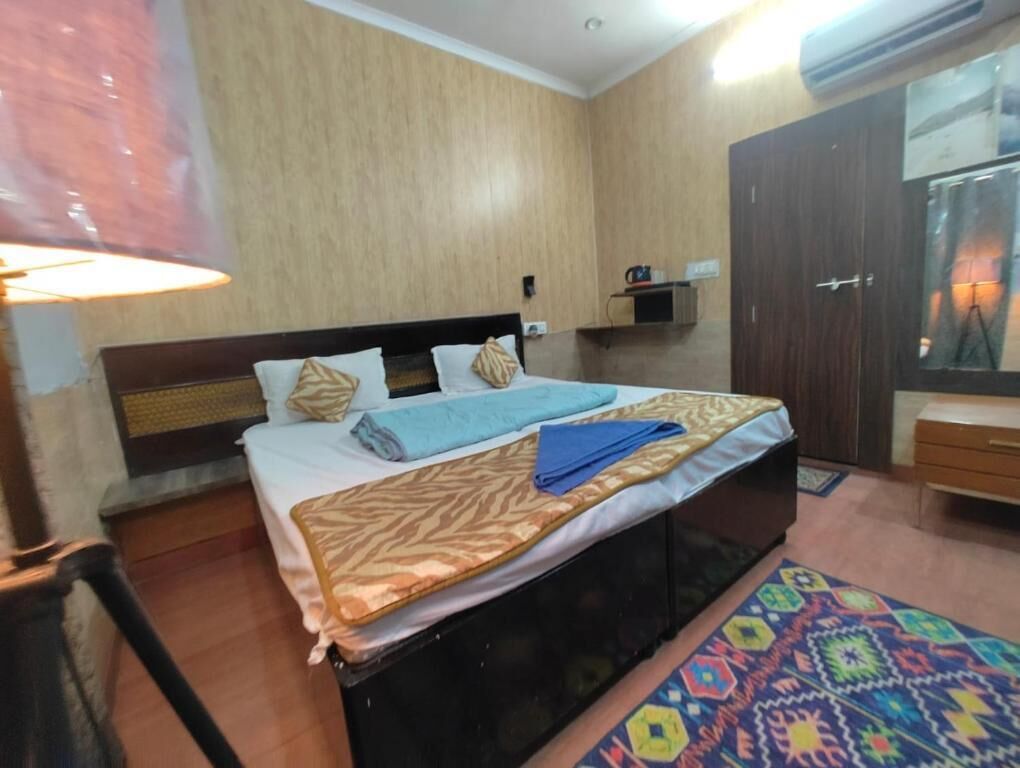 Quarto casal luxo, sacada, vista para a cidade