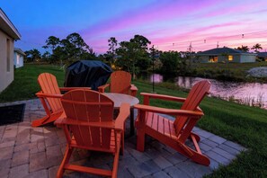 Terrace/patio - Canal-Front Fun! Fish & Relax in Cape Coral (Cape Coral)