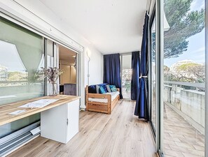 TV - Les Marines de Haute-Plage by Interhome (La Grande Motte)