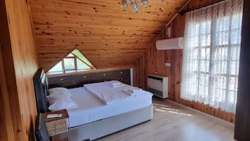 Standard Double Room, Patio, Garden View