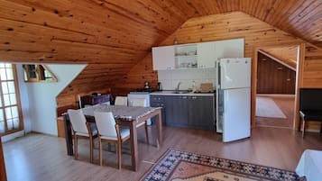 Standard Double Room, Patio, Garden View