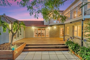 Nicht klassifiziertes Bild, 2 von 27, Schaltfläche