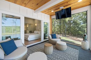 3 bedrooms, desk, Internet, bed sheets - 'The Emerald Cove Residence' Lake Oconee Luxury! (Eatonton)