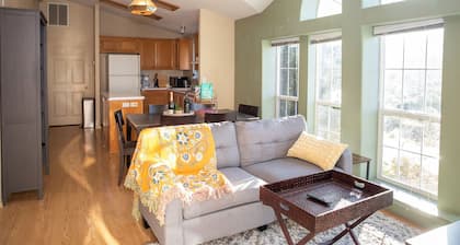 Lovely 2-bedroom house with AC in charming Ramona