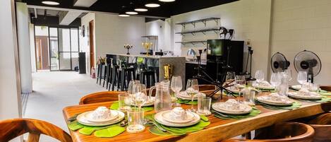 微波炉、烤箱、炉灶、厨具/餐具