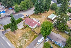 Exterior - Amazing 4-bedroom house with AC in enchanting Federal Way (Federal Way)
