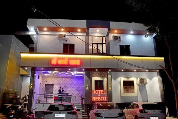 Imagen sin descripción, 1 de 12, botón