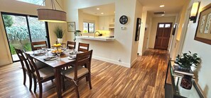 Dining - Spacious 3 Bedroom Condo in Gated Silverado Resort Community Near Downtown Napa (Napa)