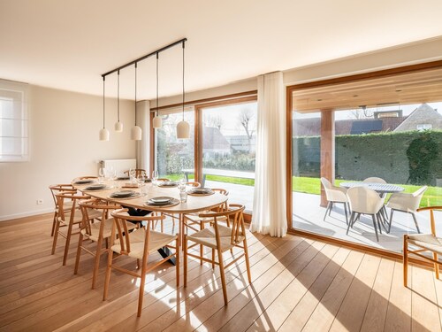 Gem of a villa with large garden