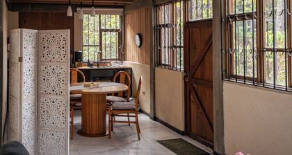 Private cabin in forest with campfire | Close to the city | Pet-friendly