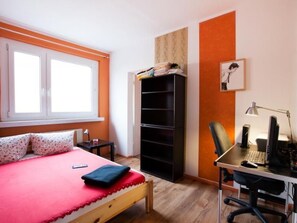 Internet - Große Ferienwohnung in Berliner Innenstadt by Interhome (Berlin)