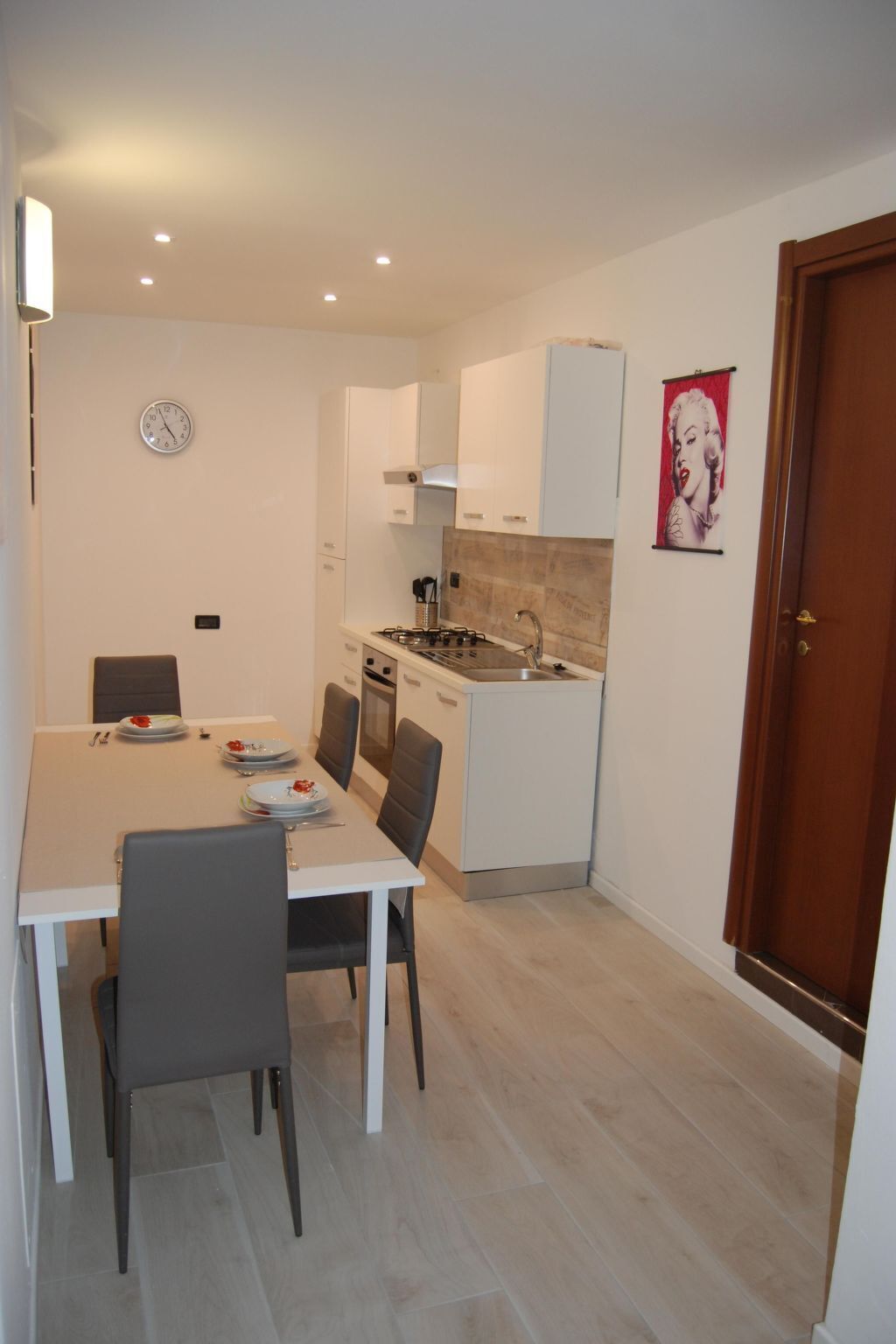 Fridge, oven, cookware/dishes/utensils