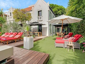 Outdoor dining - Mauresque & Pêcheurs by Interhome (Antibes)