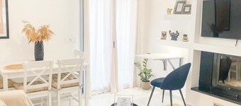 Bright 2-bedroom apartment with AC in delightful Istro