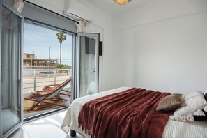 2 slaapkamers, een strijkplank/strijkijzer, wifi, beddengoed