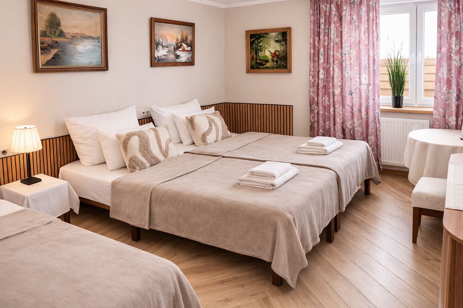 컴포트 트리플룸 | 암막 커튼, 다리미/다리미판, 무료 WiFi