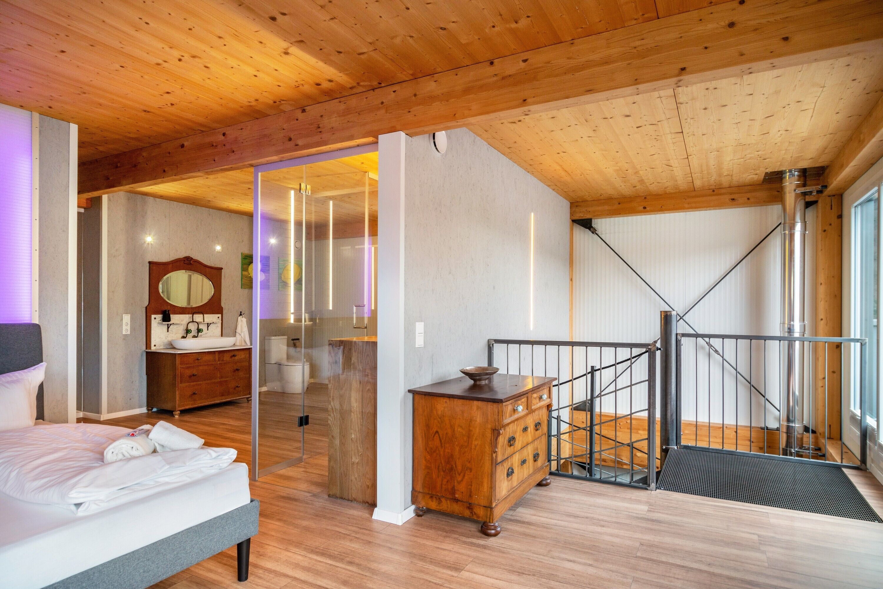 4 bedrooms, WiFi, bed sheets