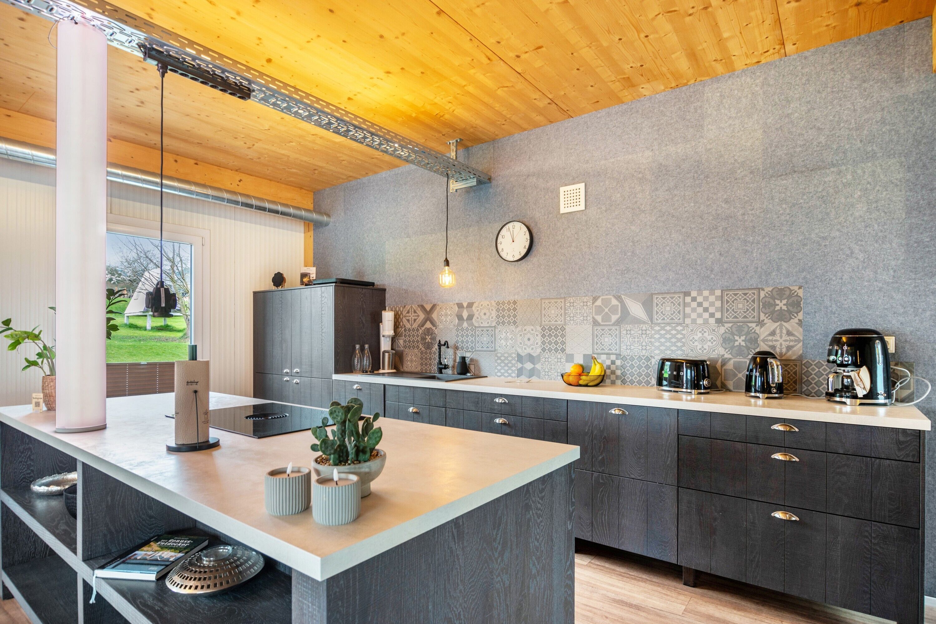 Réfrigérateur, four, plaque de cuisson, lave-vaisselle