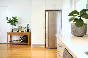 Interior - Coastal Stay | 500m to Beach & Cronulla Centre (Cronulla)