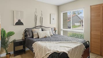 4 bedrooms, iron/ironing board, travel cot, free WiFi
