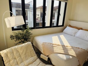 2 chambres, bureau, accès au Wi-Fi (inclus), literie fournie