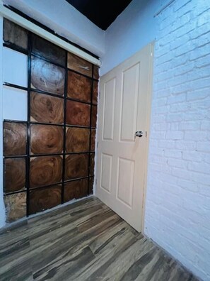 Female Dorm Single Bed Room | Interior - Patong Adventure Hostel (Patong)