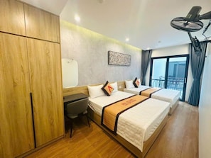 Quadruple Room | Free WiFi, bed sheets - Ping An Hotel (Hung Nguyen)