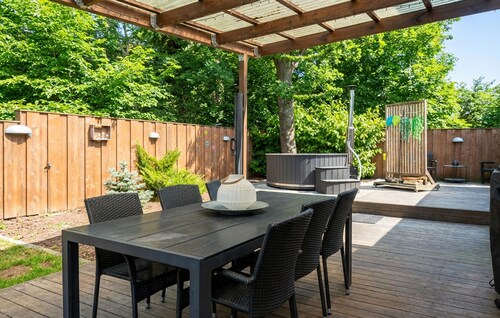 Beautiful home in Glesborg with WiFi