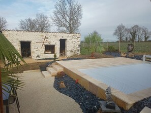 Unclassified image, 3 of 11, button - Gîte 4 people, air-conditioned, swimming pool, 30mn Puy du Fou, with family or friends. (Chantonnay)