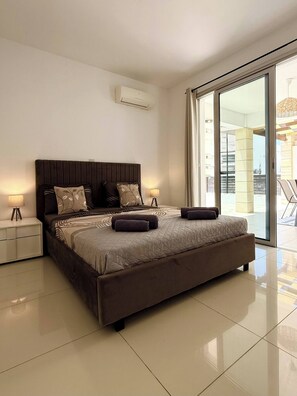4 bedrooms, Internet, bed sheets - Amáni Seaview 3 bedrooms luxury villa (Pegeia)