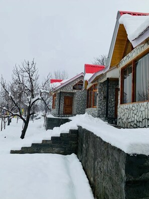 Unclassified image, 3 of 8, button - Aurora Resort In Manali (Jagatsukh)