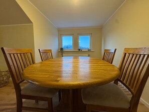 Unclassified image, 5 of 10, button - Apartment 'Oben in der Heide' with Balcony and Air Conditioning (Faßberg)